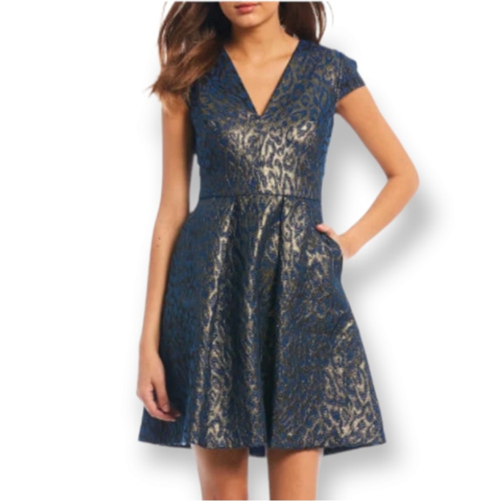 NWT Vince Camuto Metallic Jacquard Fit & Flare Dress in animal print size 10